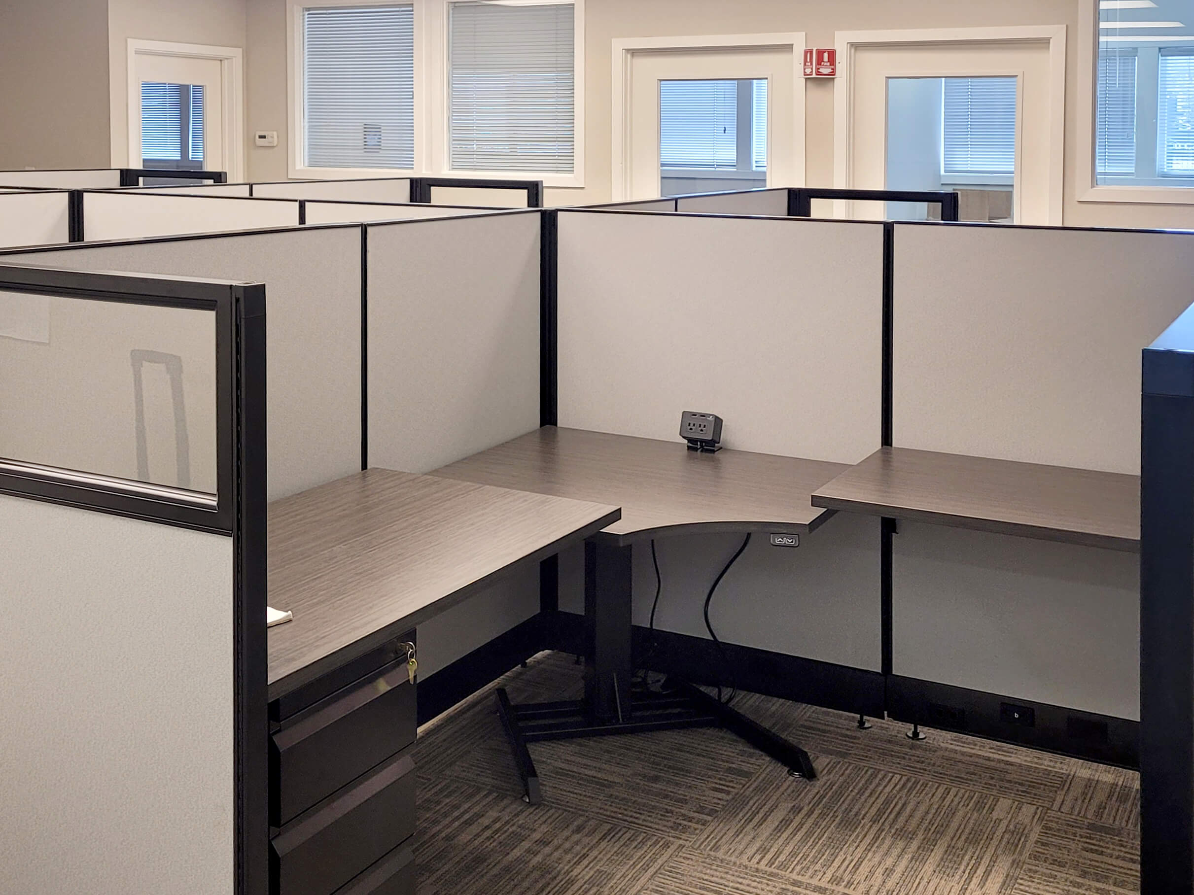 CA office furniture parke4stmo 040123 06
